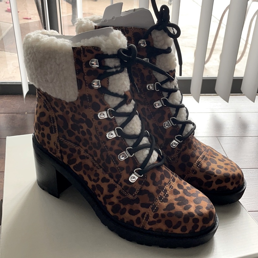 NWB Marc fisher booties 🤎🖤